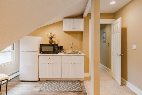 12973 Clifton Boulevard Lakewood OH 44107