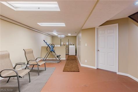 12973 Clifton Boulevard Lakewood OH 44107