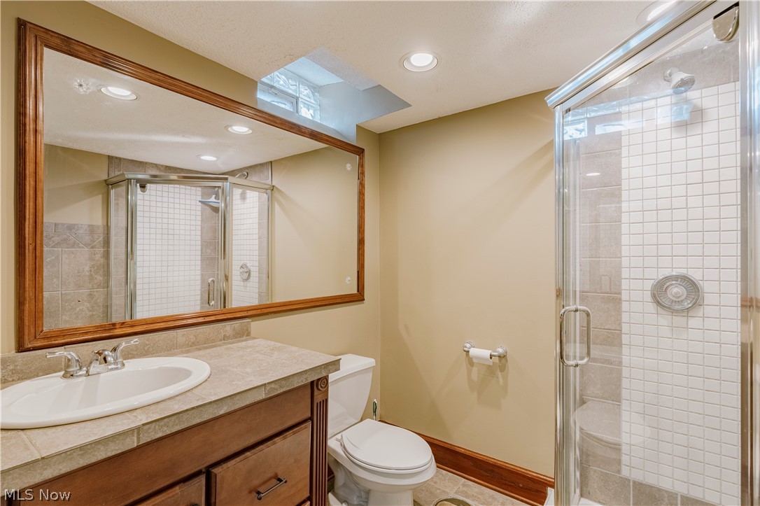 12973 Clifton Boulevard Lakewood OH 44107