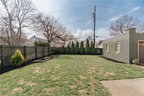 12973 Clifton Boulevard Lakewood OH 44107