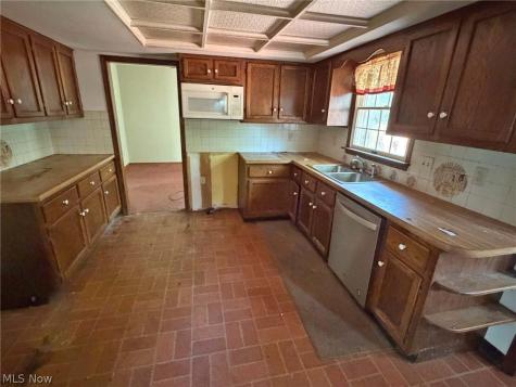 2410 Wagon Trail Street NE Massillon OH 44646