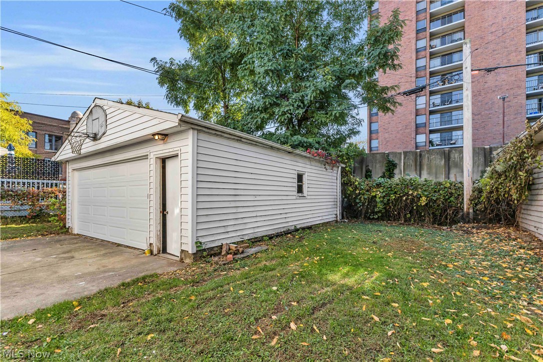 17445 Northwood Avenue Lakewood OH 44107