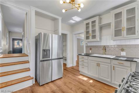 17445 Northwood Avenue Lakewood OH 44107