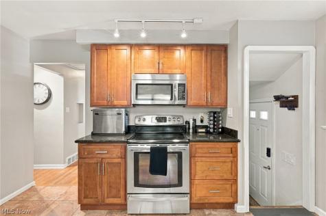 6547 Lawnwood Avenue Parma Heights OH 44130