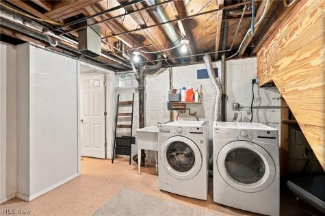 6547 Lawnwood Avenue Parma Heights OH 44130
