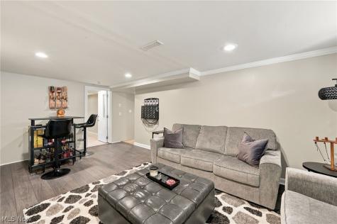 6547 Lawnwood Avenue Parma Heights OH 44130