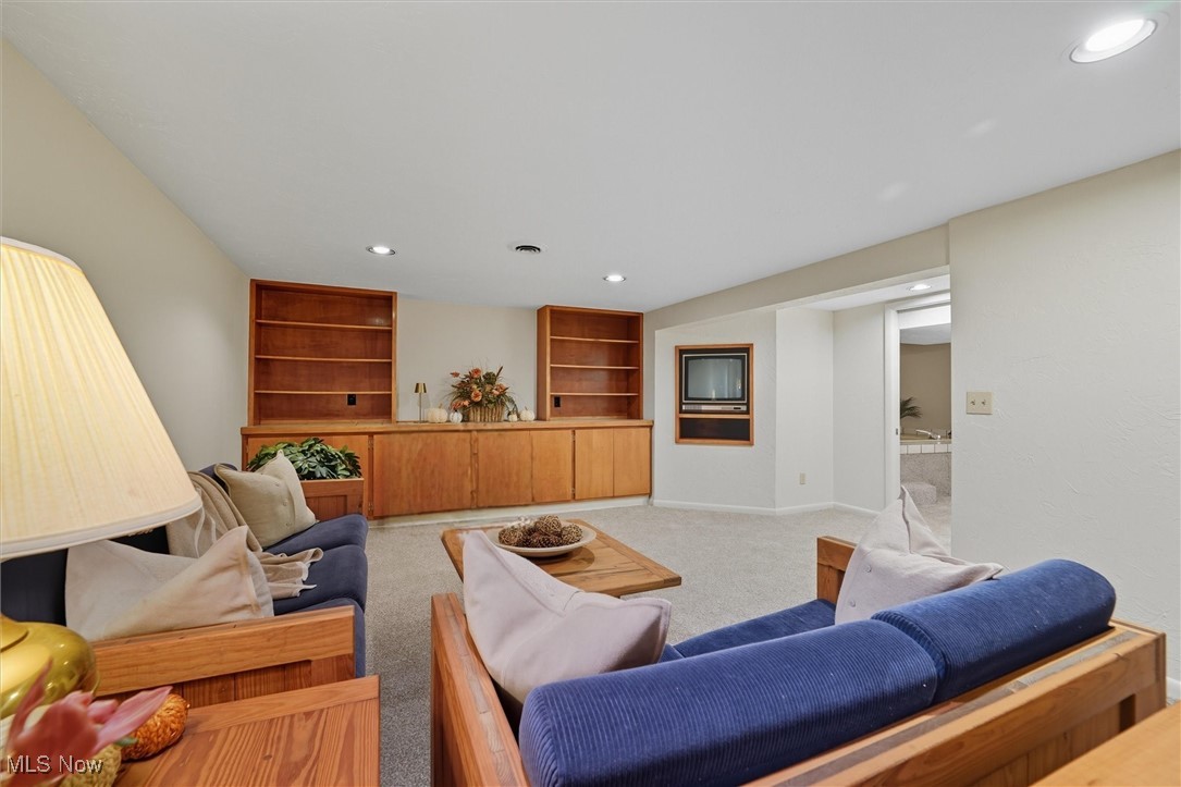 6578 Gates Mills Boulevard Mayfield Heights OH 44124