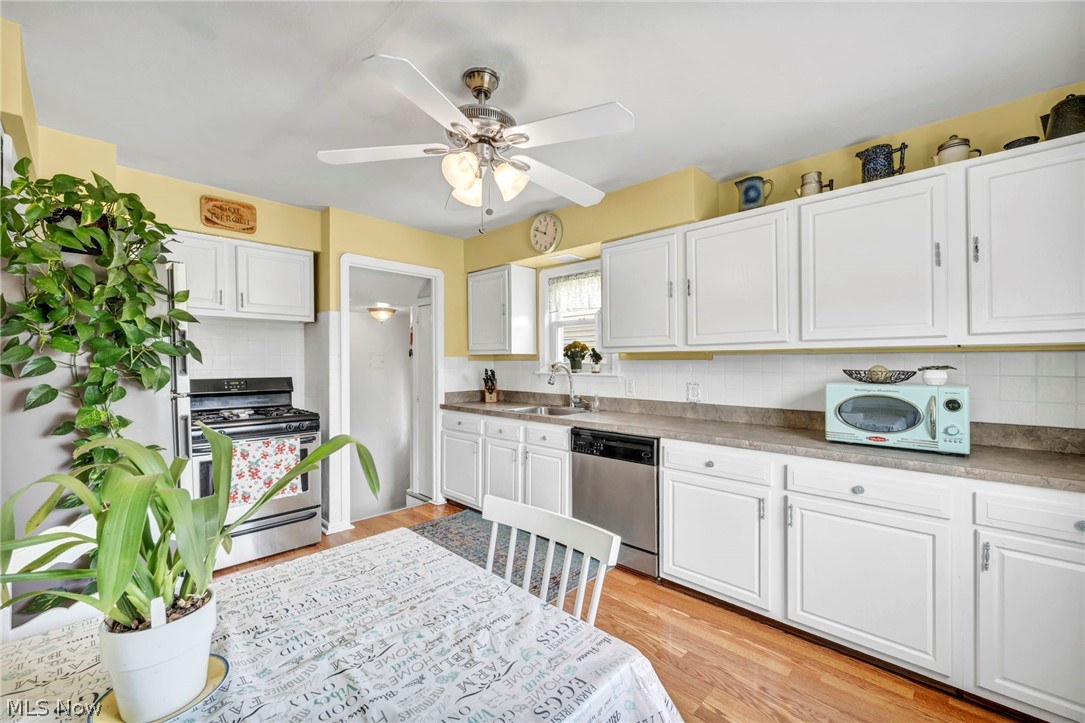8006 Pinegrove Avenue Parma OH 44129