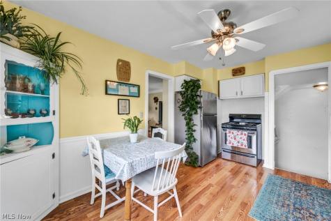 8006 Pinegrove Avenue Parma OH 44129