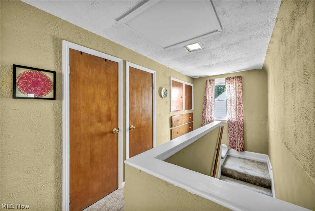 8006 Pinegrove Avenue Parma OH 44129