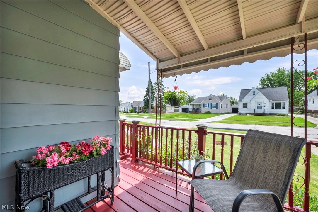 8006 Pinegrove Avenue Parma OH 44129