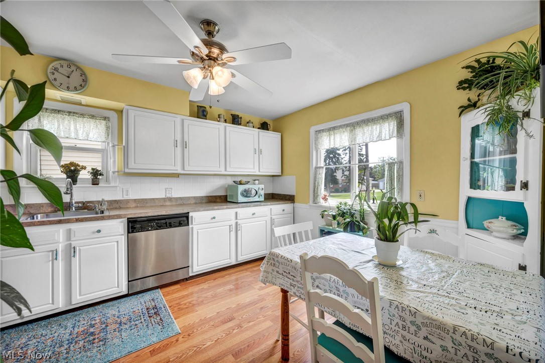 8006 Pinegrove Avenue Parma OH 44129