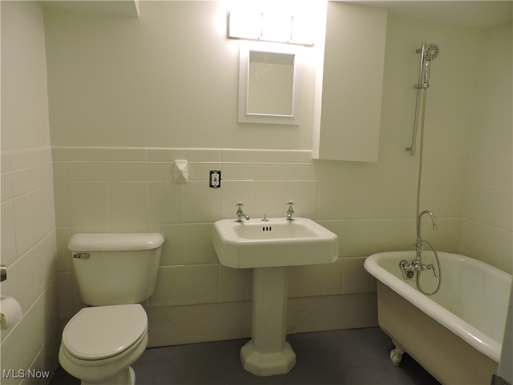 6040 Burns Road North Olmsted OH 44070