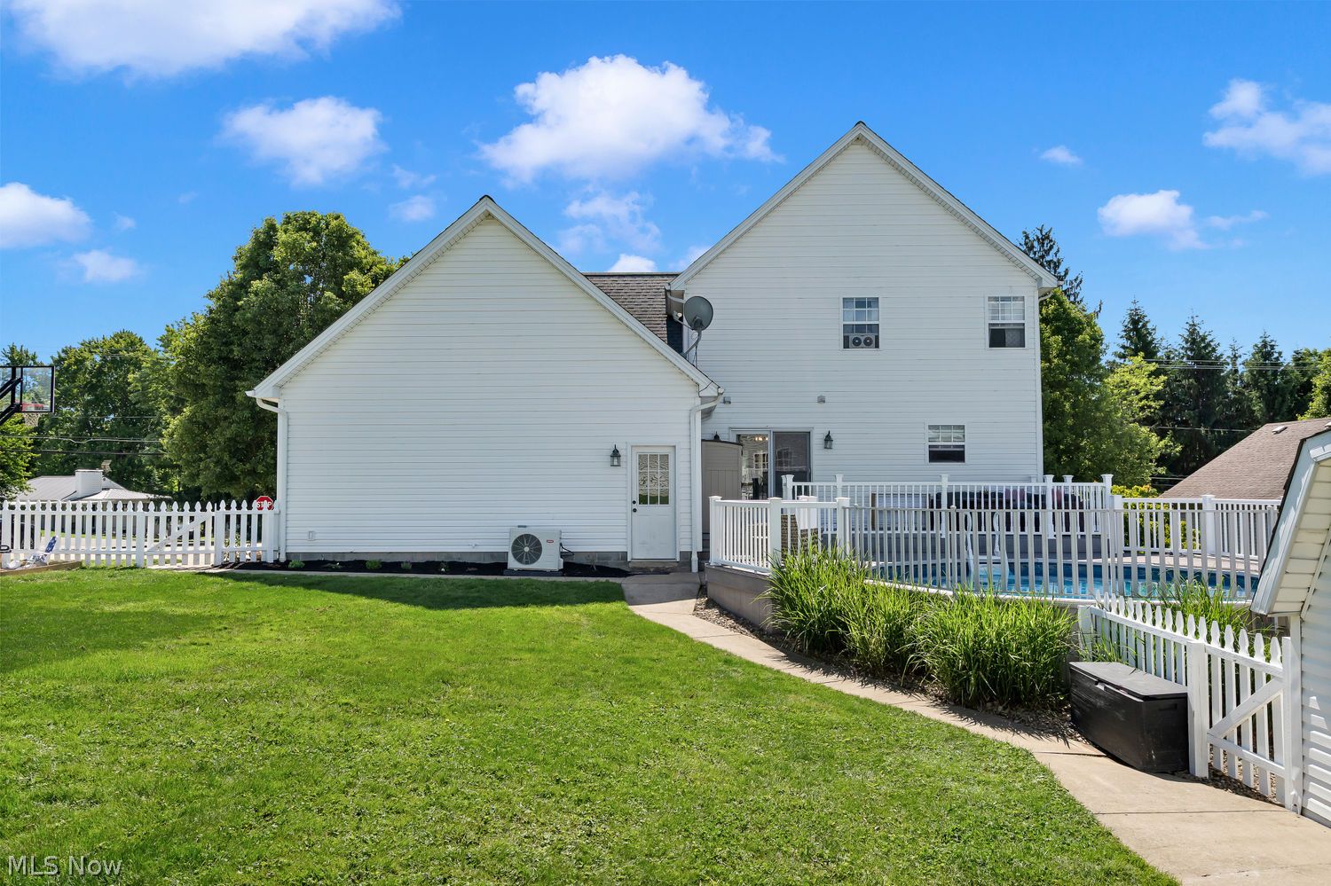 994 Fairfield Avenue Columbiana OH 44408