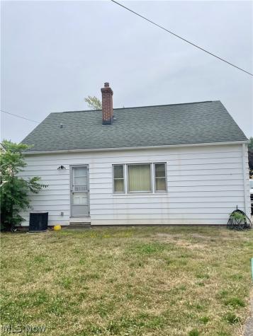 18807 Longview Avenue Maple Heights OH 44137