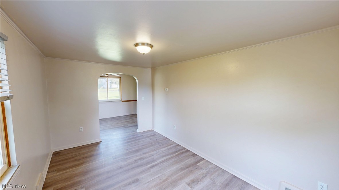 34 W Lewis Street Struthers OH 44471