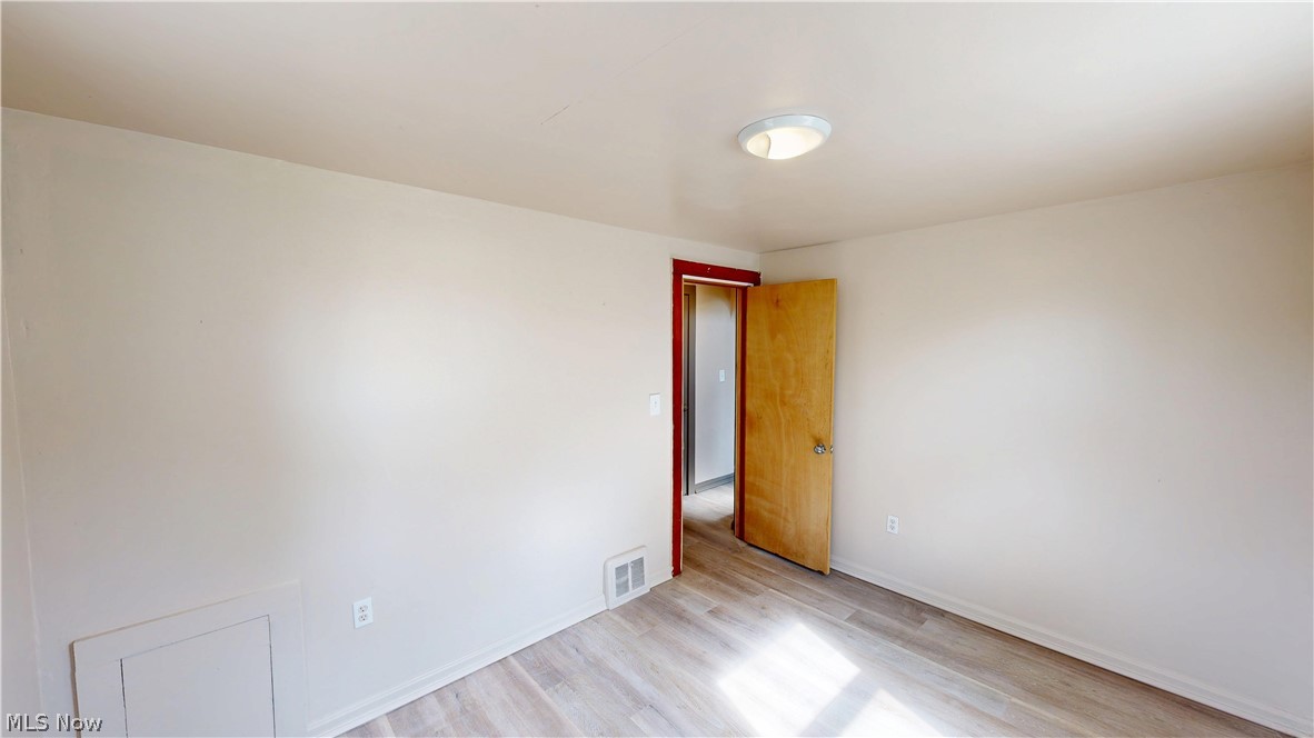34 W Lewis Street Struthers OH 44471