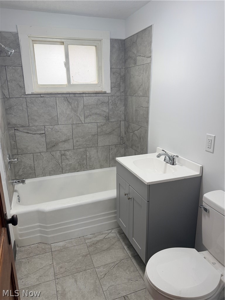 34 W Lewis Street Struthers OH 44471