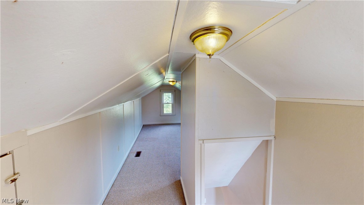 34 W Lewis Street Struthers OH 44471