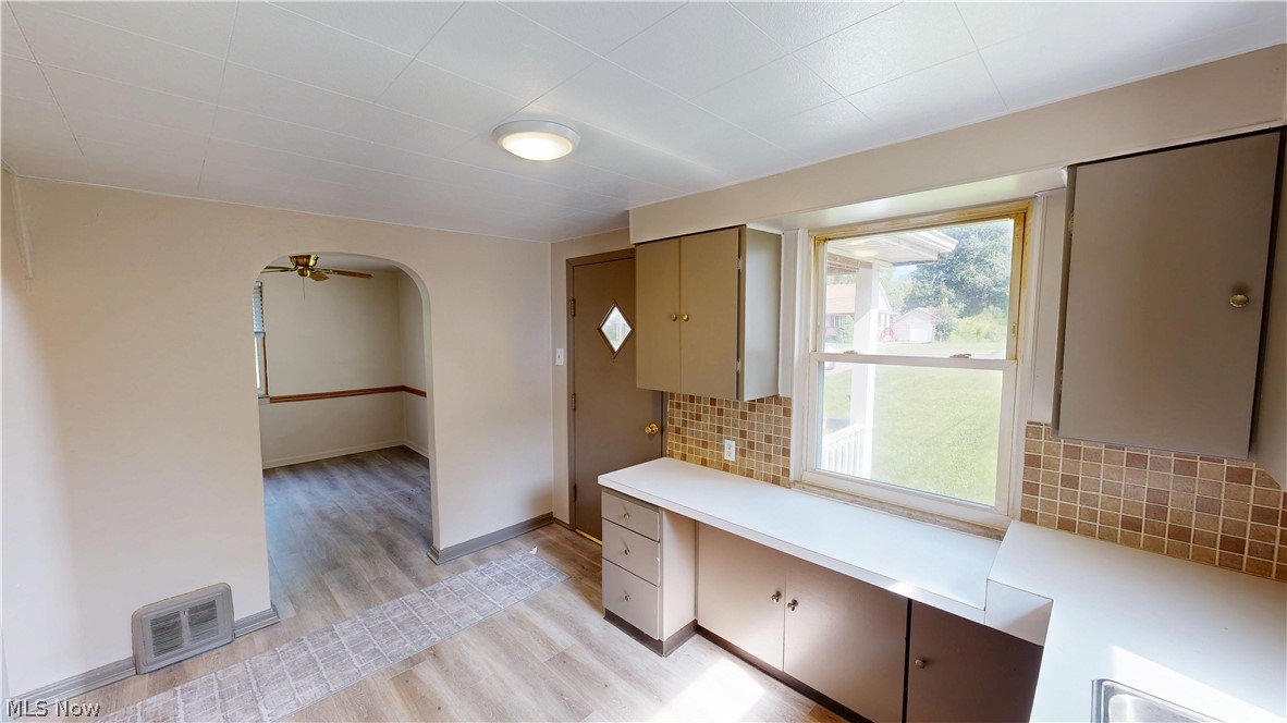 34 W Lewis Street Struthers OH 44471