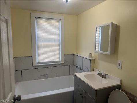 10318 Somerset Avenue Cleveland OH 44108
