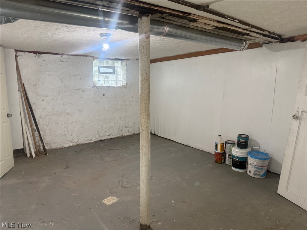 10318 Somerset Avenue Cleveland OH 44108