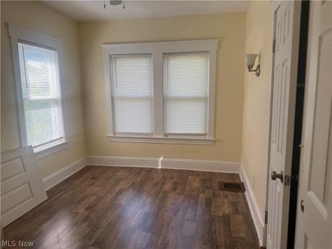 10318 Somerset Avenue Cleveland OH 44108