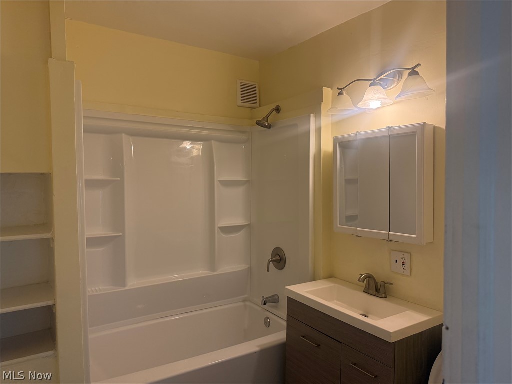 10318 Somerset Avenue Cleveland OH 44108