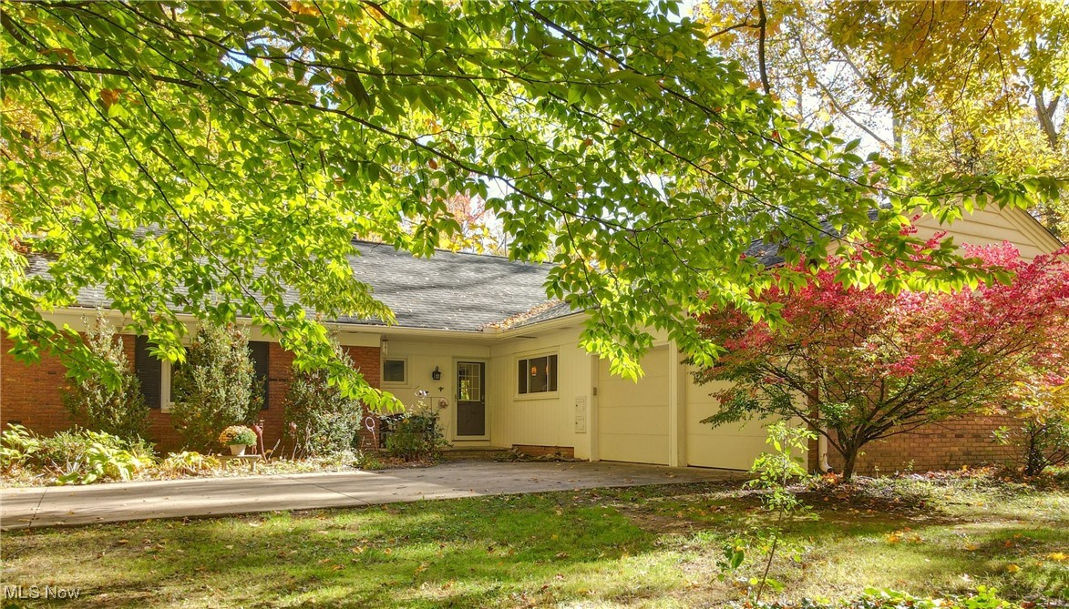 37 Sugar Bush Lane Chagrin Falls OH 44022