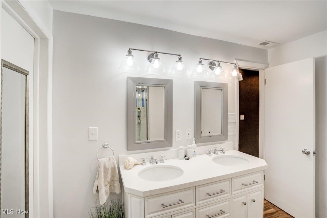 37 Sugar Bush Lane Chagrin Falls OH 44022