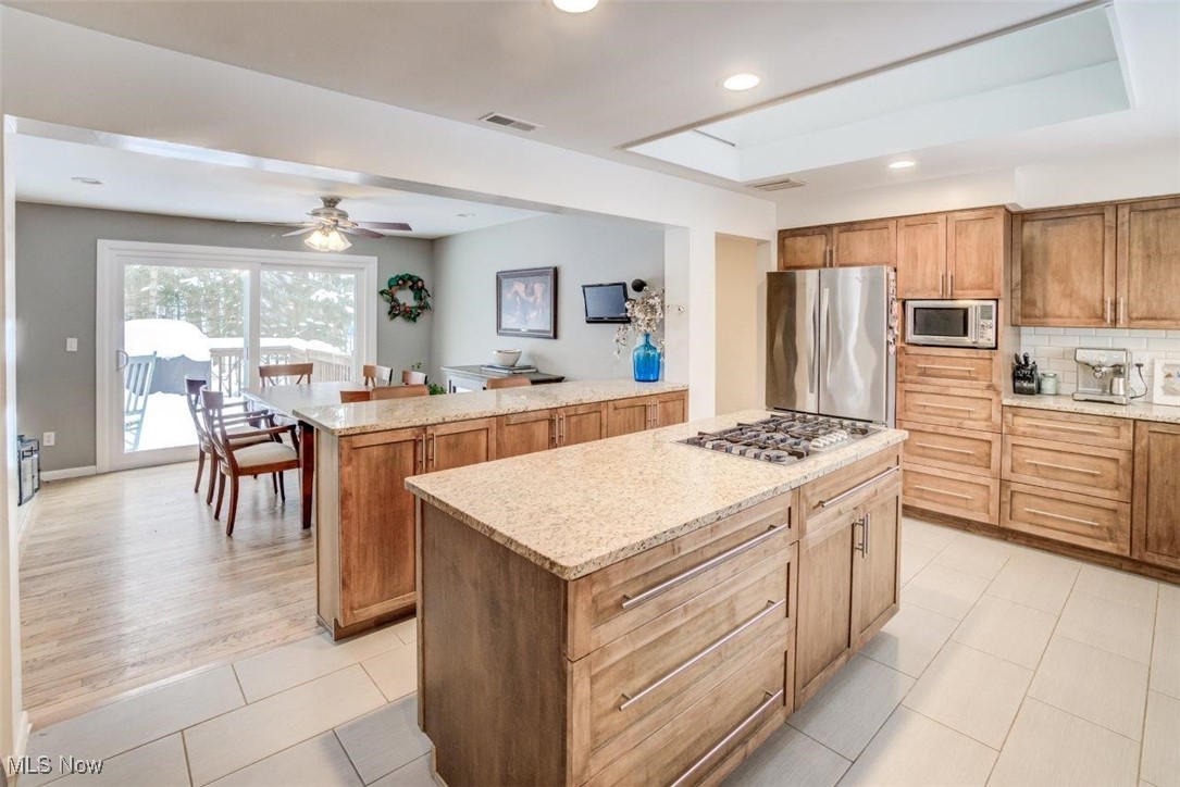 37 Sugar Bush Lane Chagrin Falls OH 44022