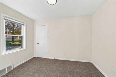 5913 Monica Lane Garfield Heights OH 44125