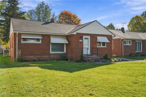 5913 Monica Lane Garfield Heights OH 44125