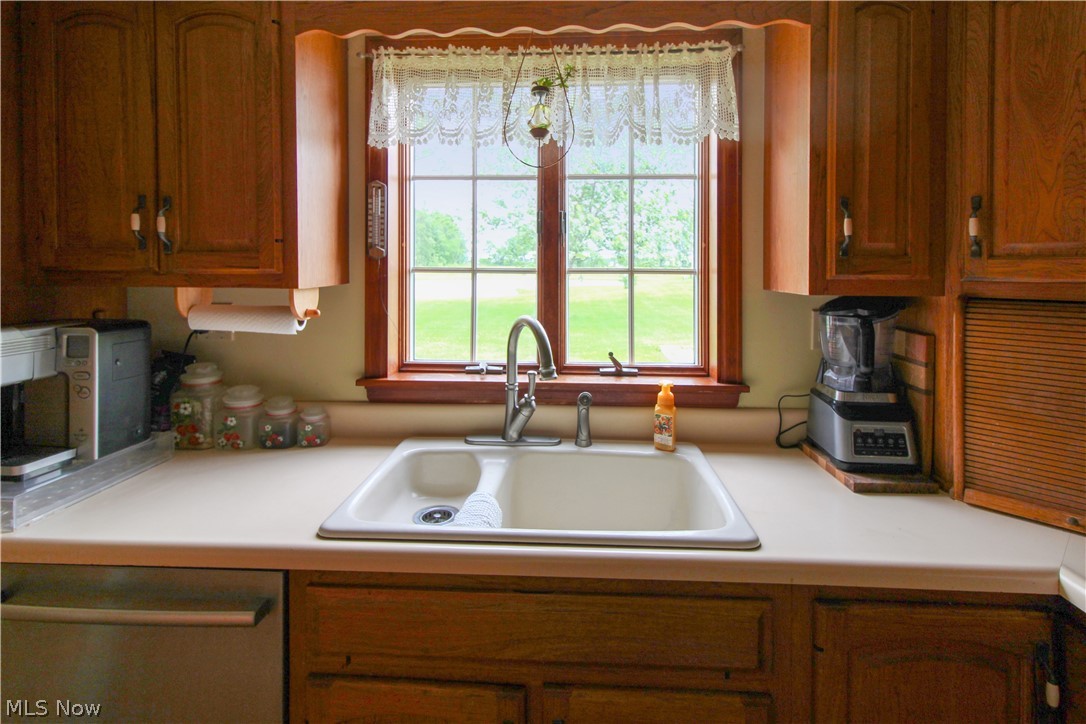 9775 W Bloom Road Port Clinton OH 43449