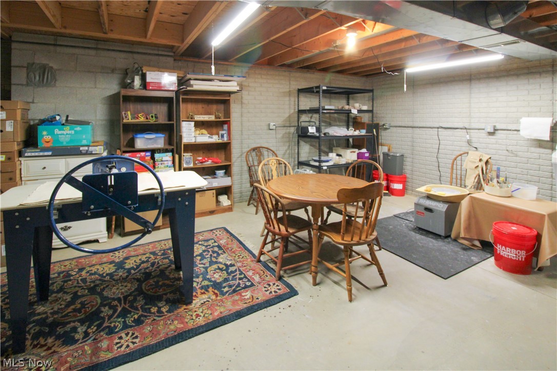 9775 W Bloom Road Port Clinton OH 43449