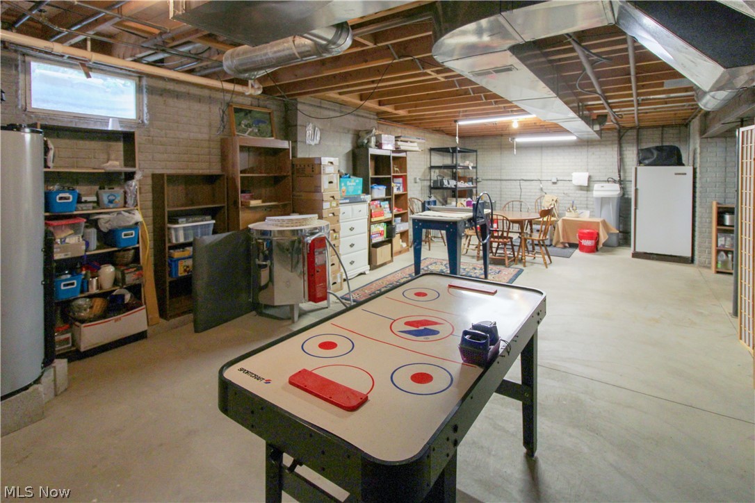 9775 W Bloom Road Port Clinton OH 43449