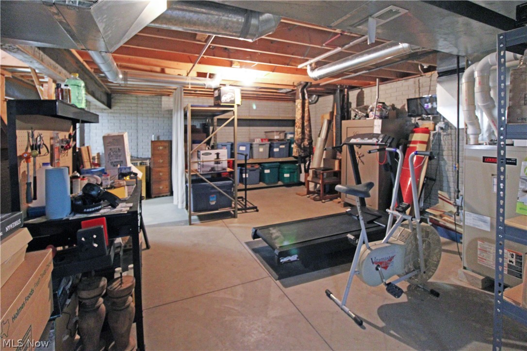 9775 W Bloom Road Port Clinton OH 43449