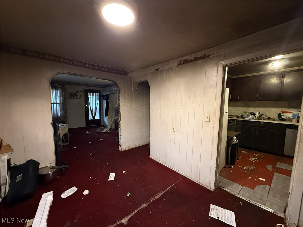 2194 Regina Road Akron OH 44320