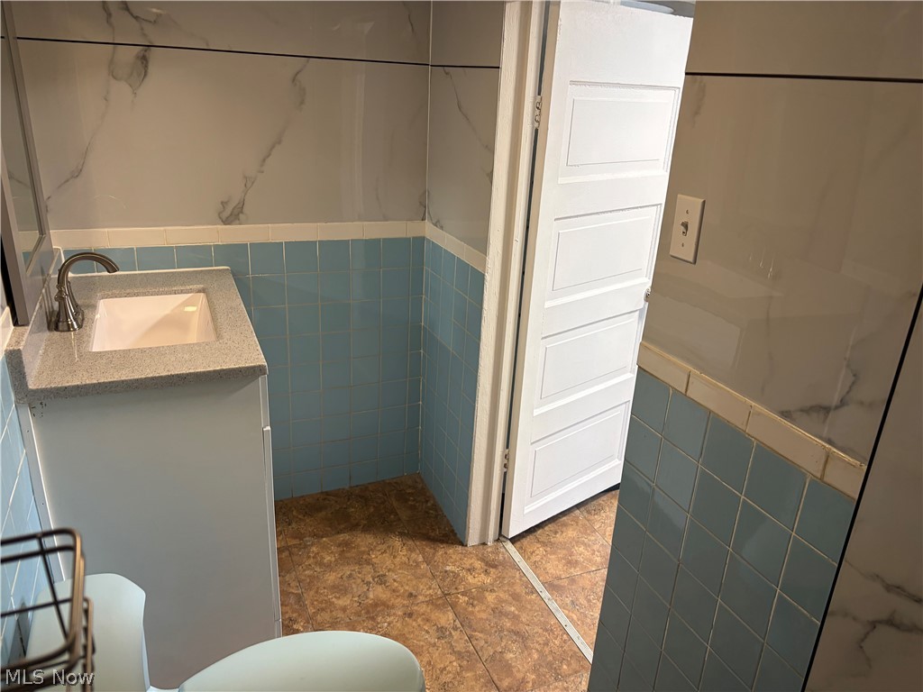 4084 W 50th Street Cleveland OH 44144