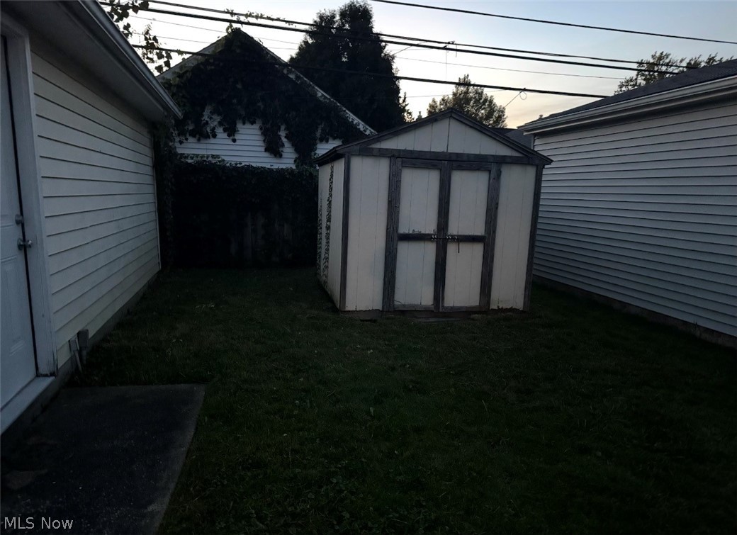 1572 Woodrow Avenue Mayfield Heights OH 44124