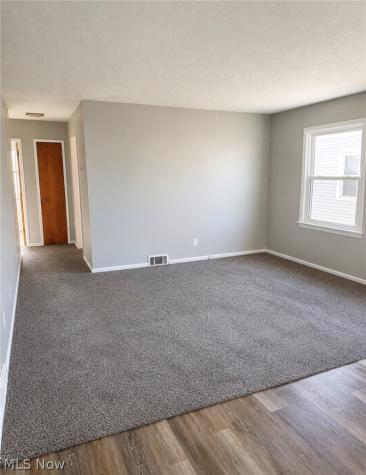 1572 Woodrow Avenue Mayfield Heights OH 44124