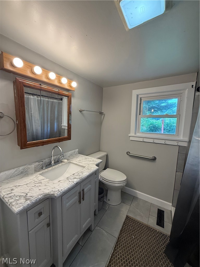 713 Grace Avenue Coshocton OH 43812