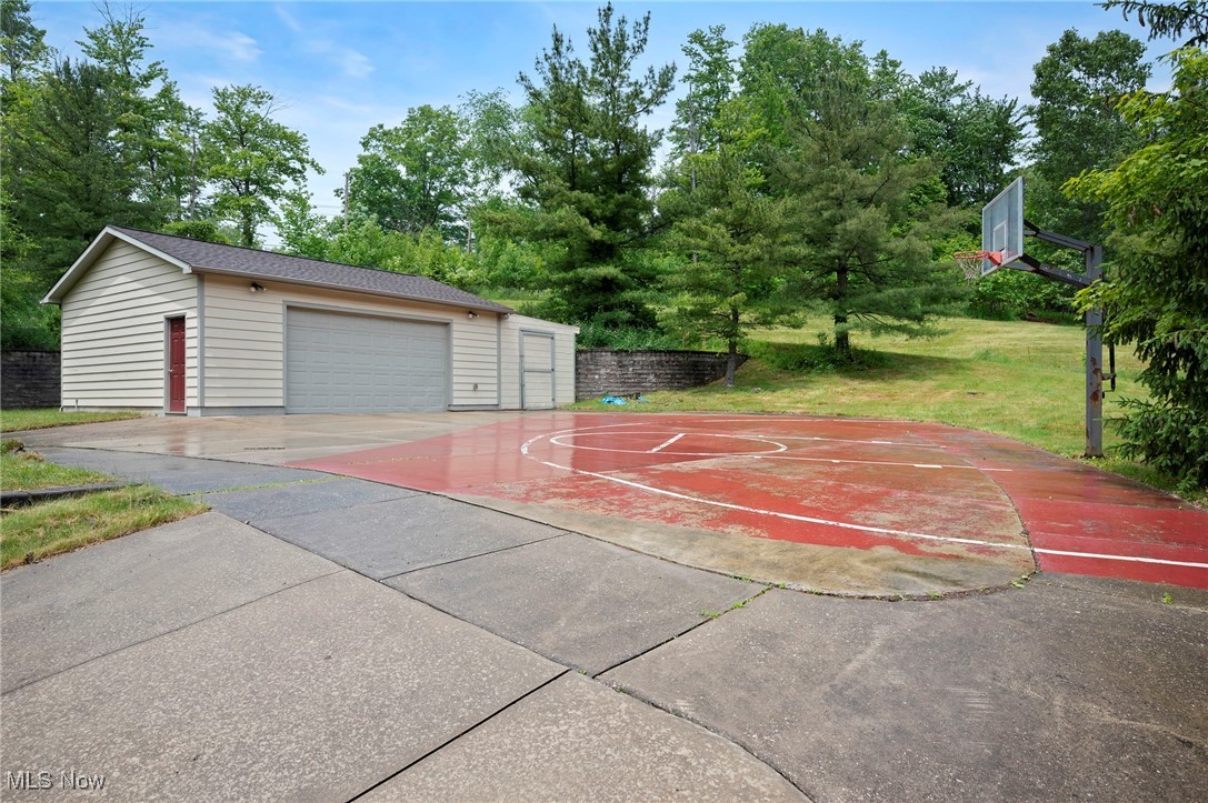 769 Village Trail Gates Mills OH 44040