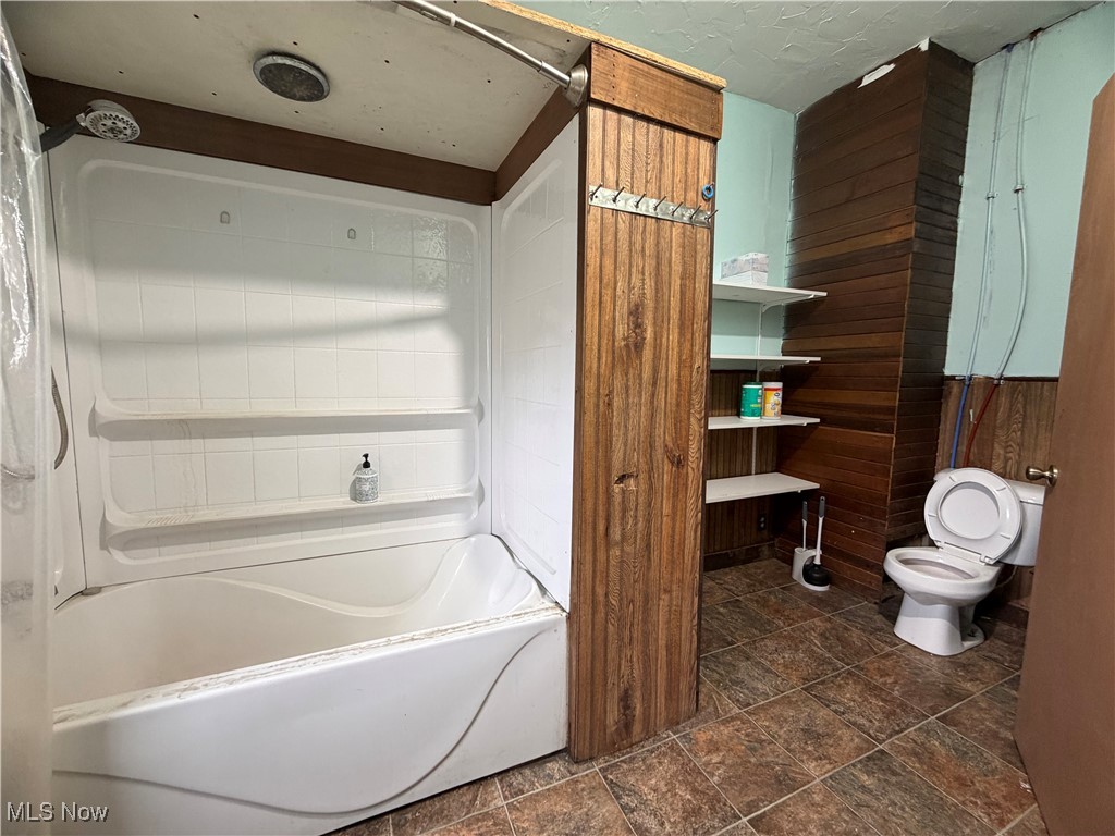 80860 Davis Street Tippecanoe OH 44699