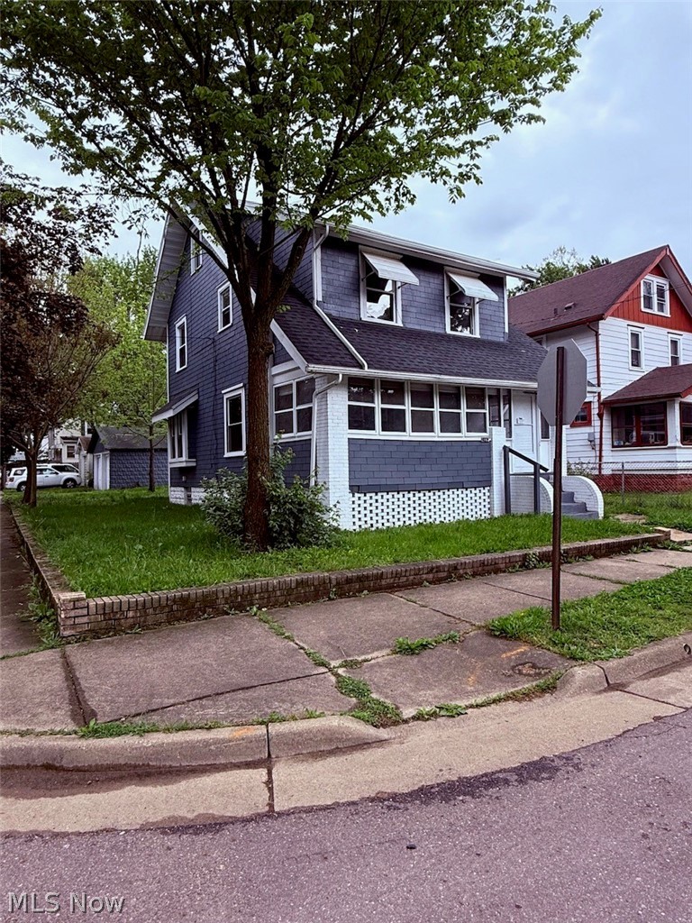 2183 25th Street SW Akron OH 44314