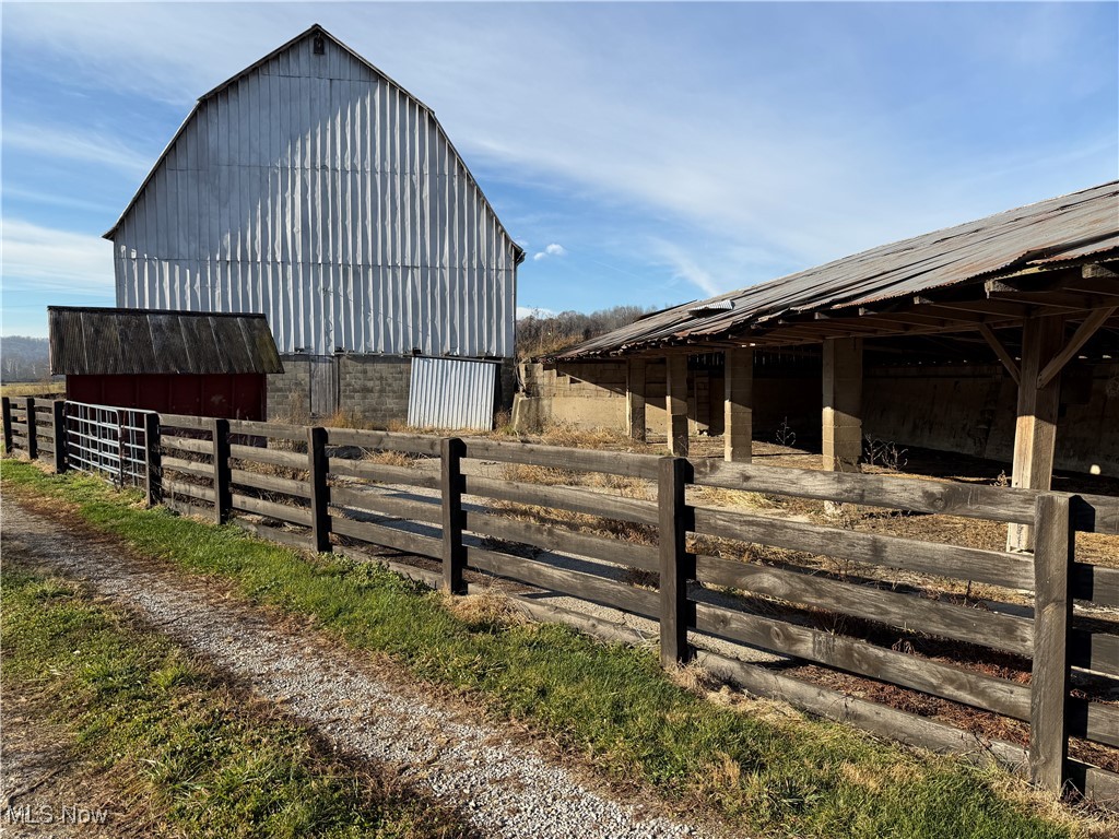 14675 County Road 3 Frazeysburg OH 43822