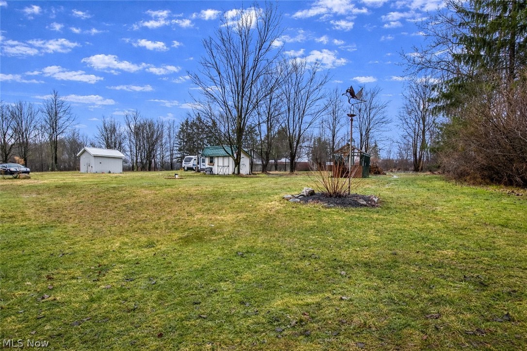 7857 Lester Drive Leroy OH 44077