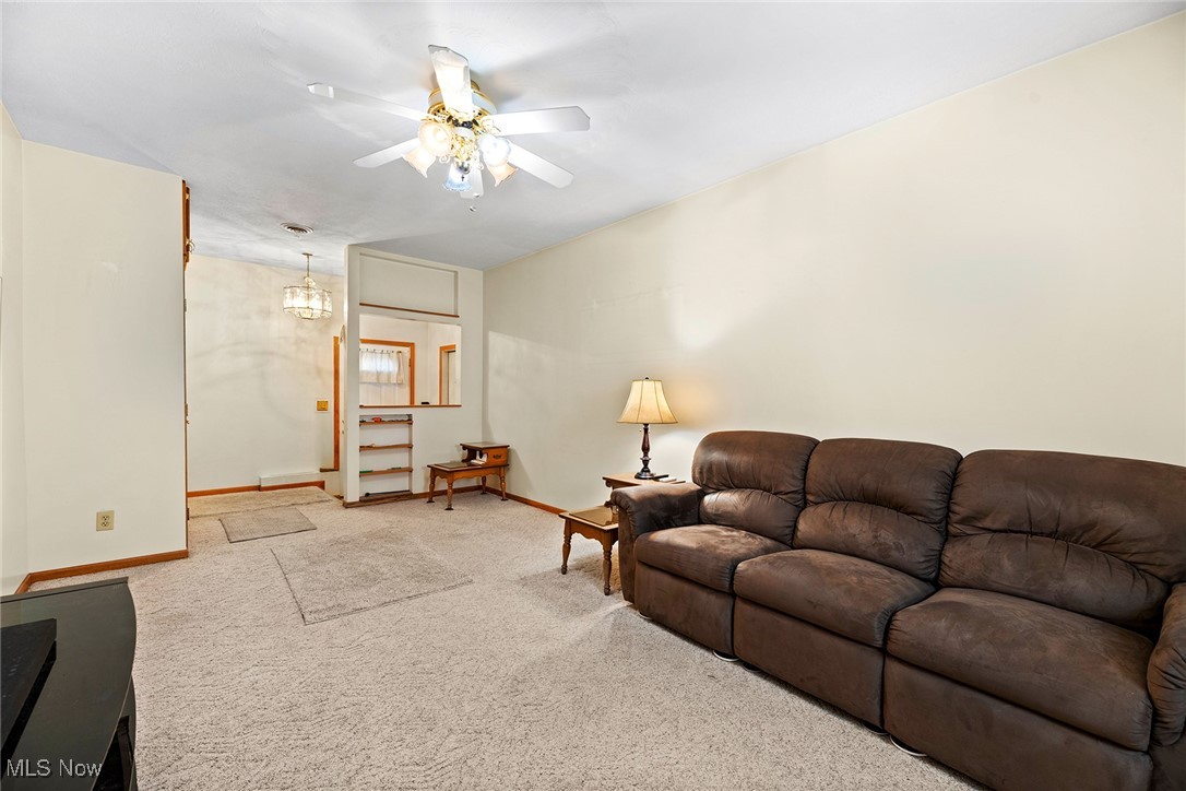 43 S Van Buren Avenue Barberton OH 44203