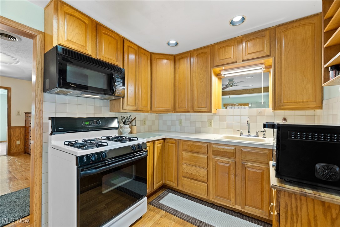 43 S Van Buren Avenue Barberton OH 44203