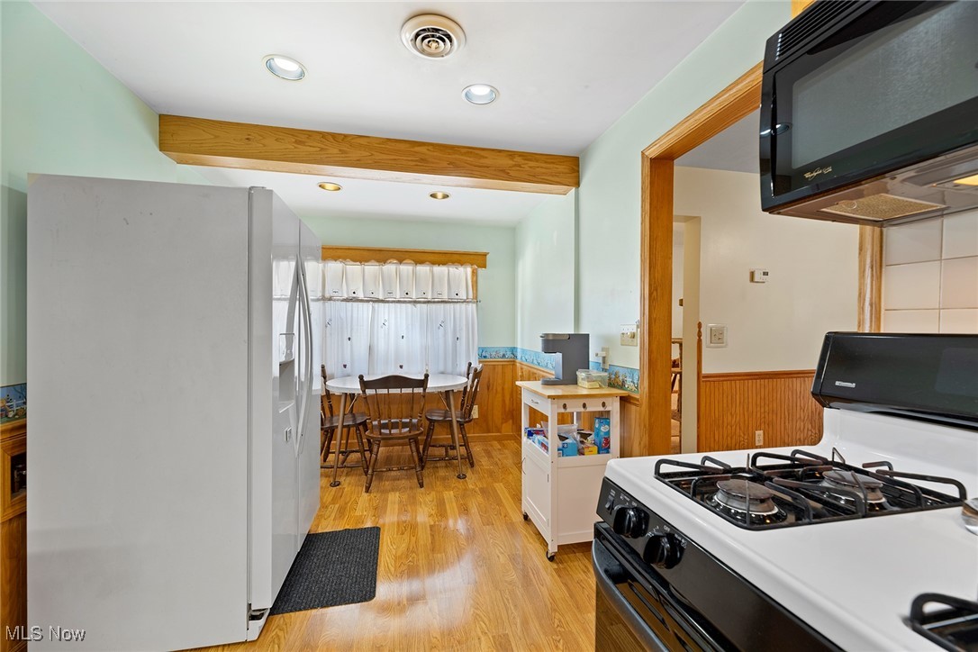 43 S Van Buren Avenue Barberton OH 44203